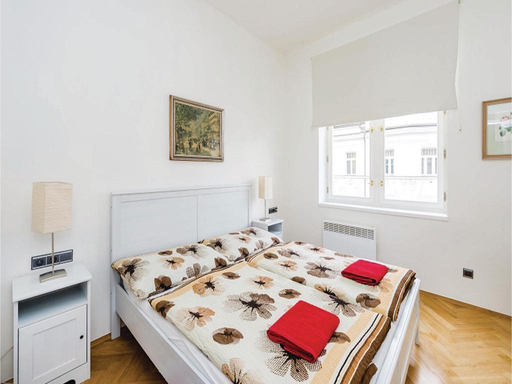 Two-Bedroom Apartment In Praha 3-Zizkov Exterior photo